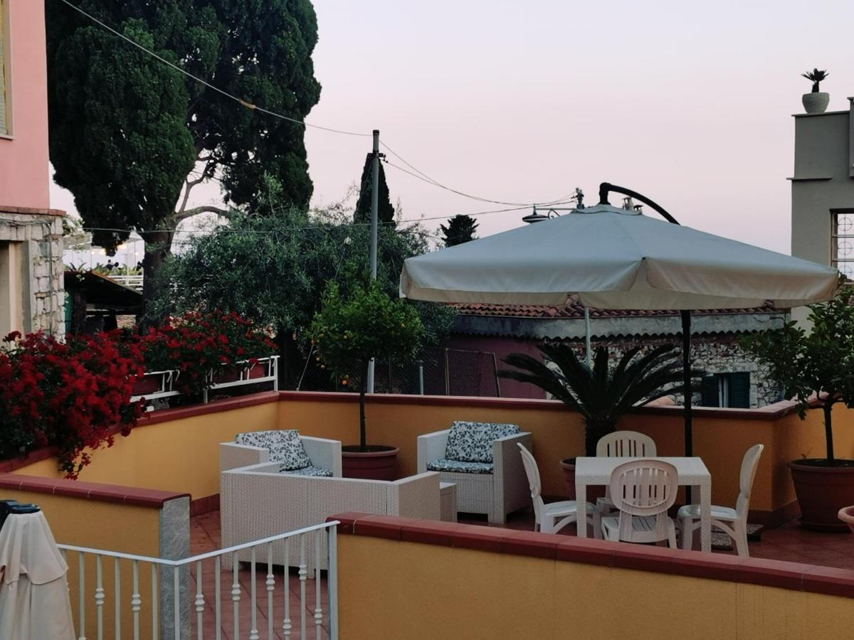 טאורמינה La Cartolina Apartment מראה חיצוני תמונה