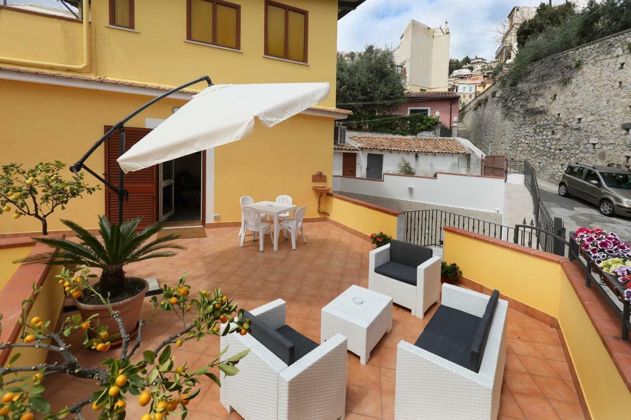 טאורמינה La Cartolina Apartment מראה חיצוני תמונה